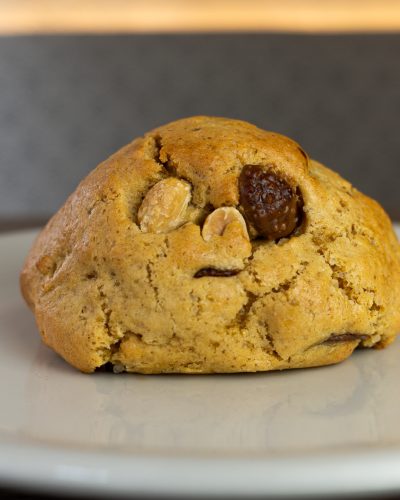 Cookie de dúo de chocolates y cacahuete