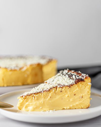 Porción de Cheesecake de Chocolate Blanco